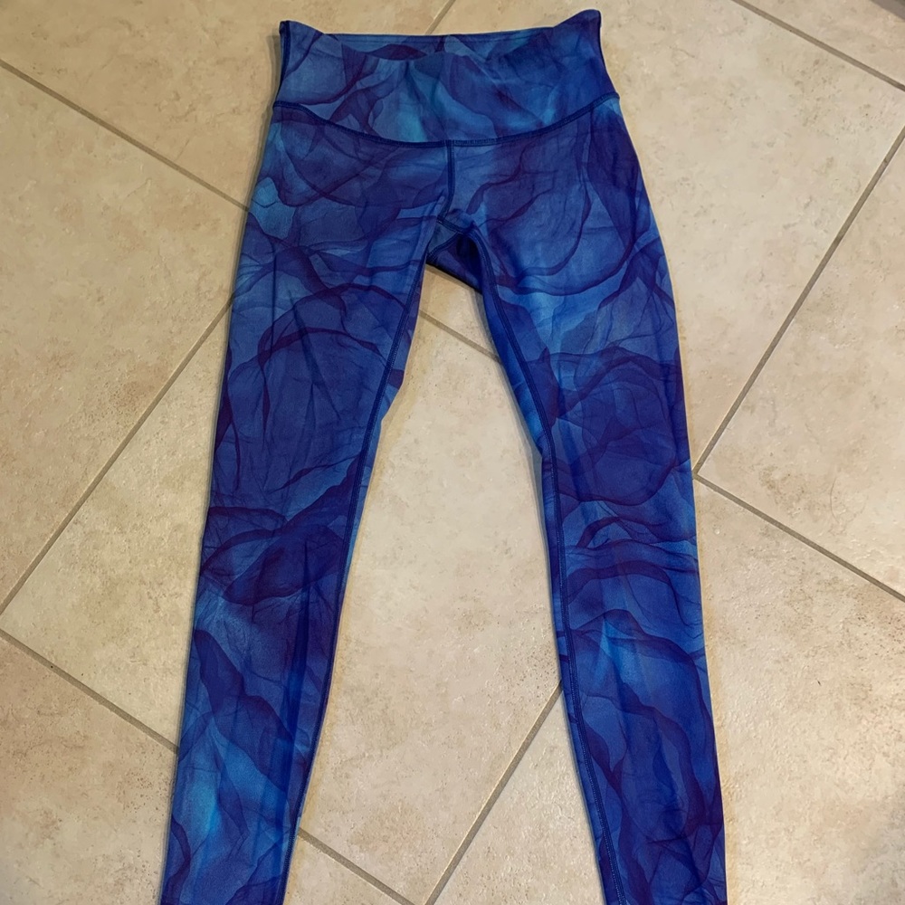 Lululemon Wunder Under mid-rise size 6 blue ink